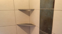 Dusche mit Sitz, Bodenheizung und Ablagen (4/4)